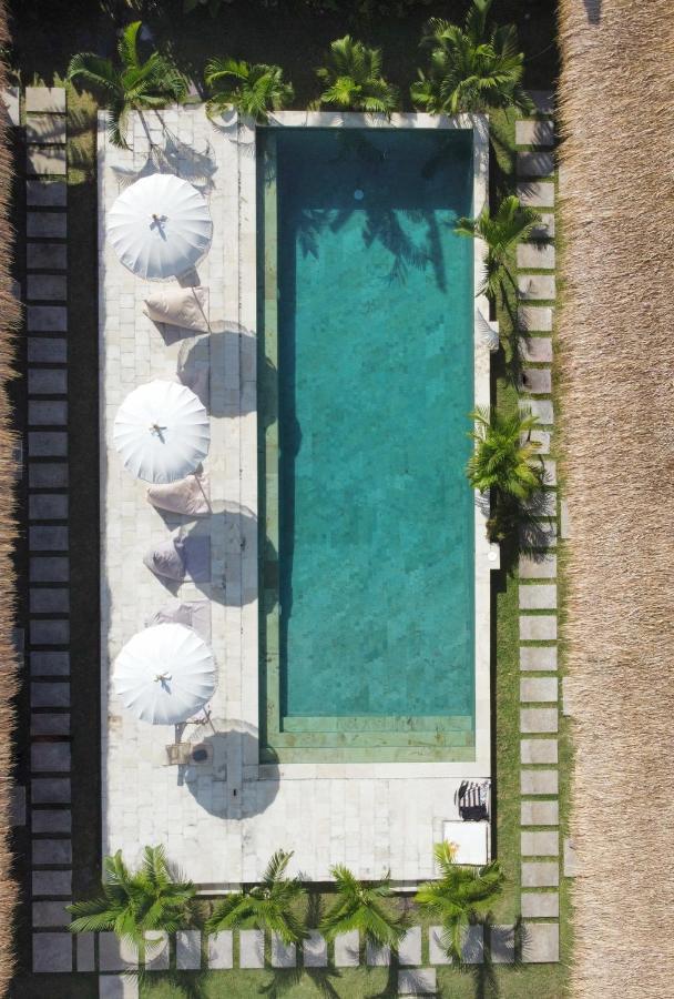 Suku Lifestyle Hotel & Villas Selong Blanak Exterior foto