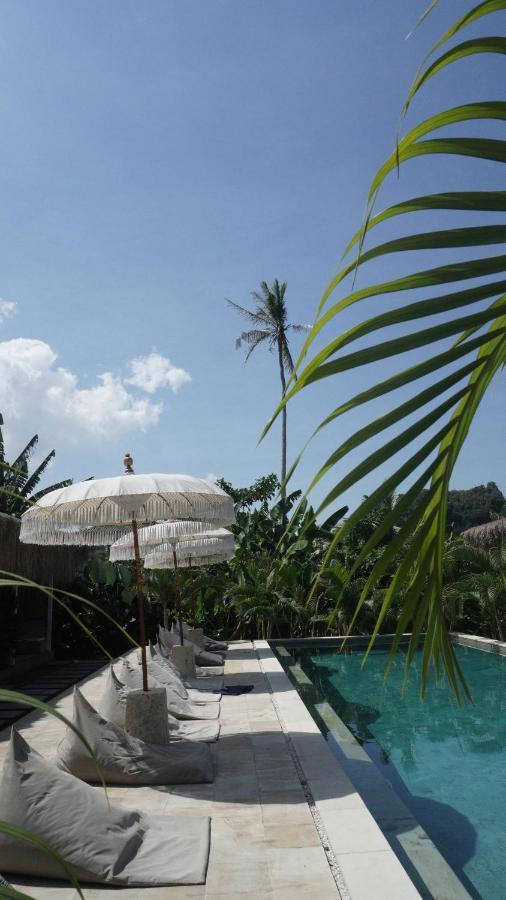 Suku Lifestyle Hotel & Villas Selong Blanak Exterior foto