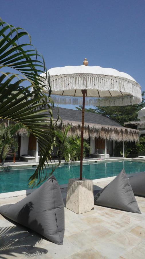 Suku Lifestyle Hotel & Villas Selong Blanak Exterior foto