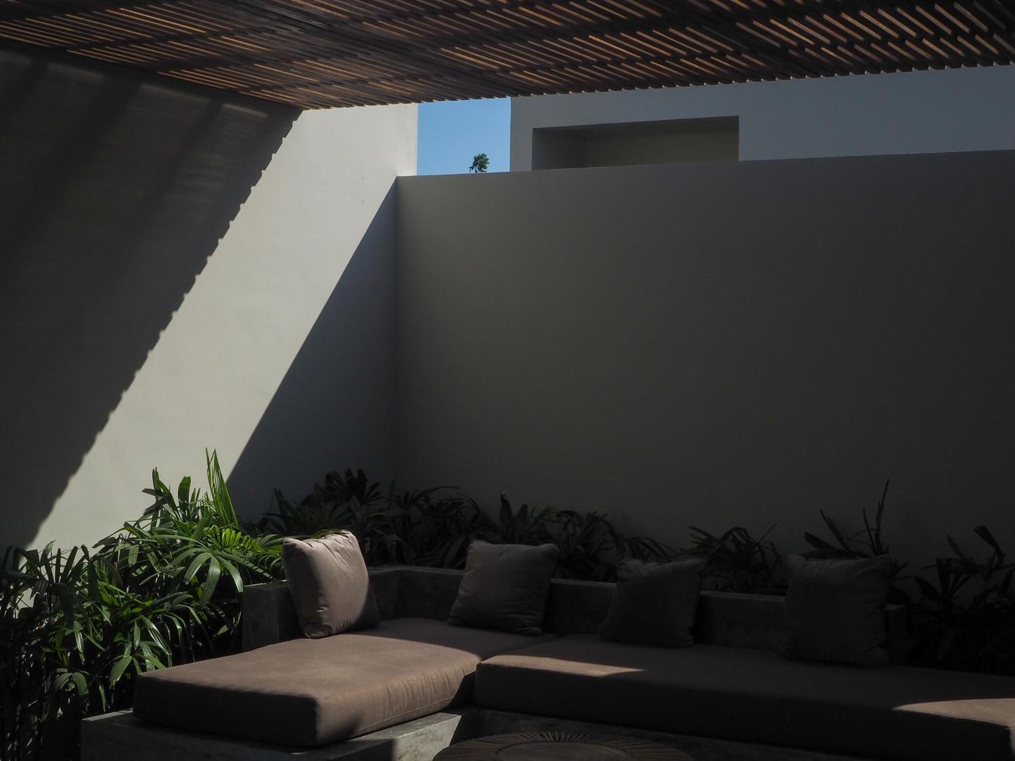 Suku Lifestyle Hotel & Villas Selong Blanak Exterior foto