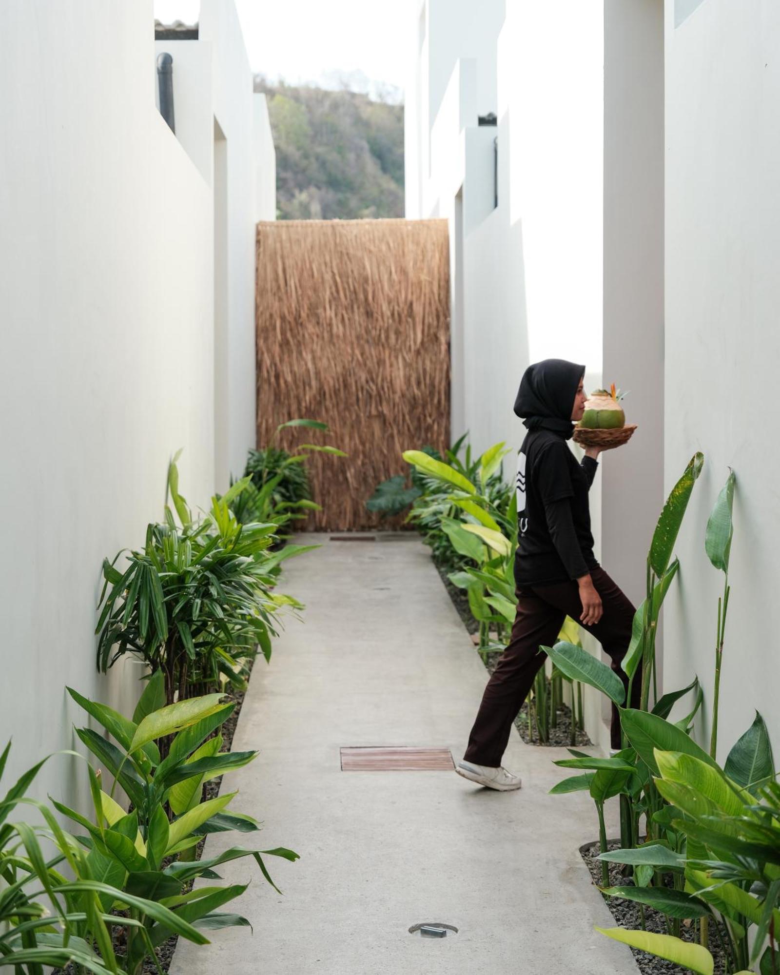 Suku Lifestyle Hotel & Villas Selong Blanak Exterior foto