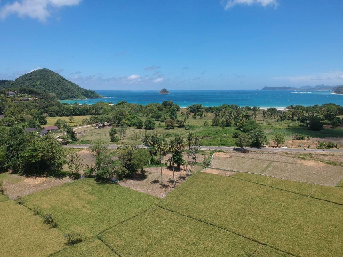 Suku Lifestyle Hotel & Villas Selong Blanak Exterior foto