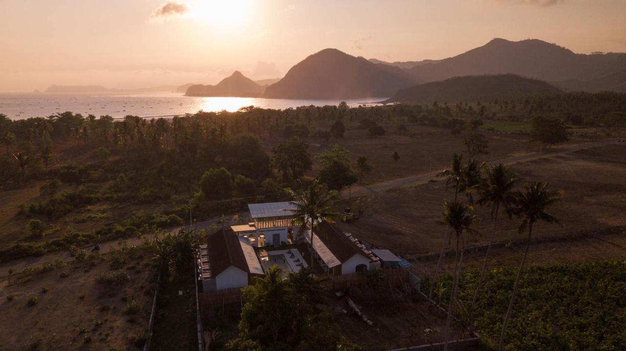 Suku Lifestyle Hotel & Villas Selong Blanak Exterior foto